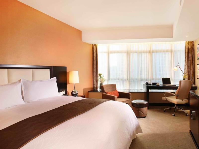 Hotel Howard Johnson Business Club 5*