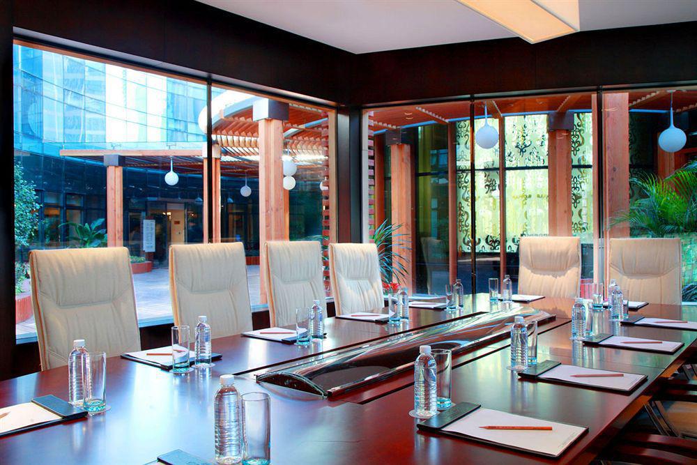 Howard Johnson Business Club 5* Shanghai